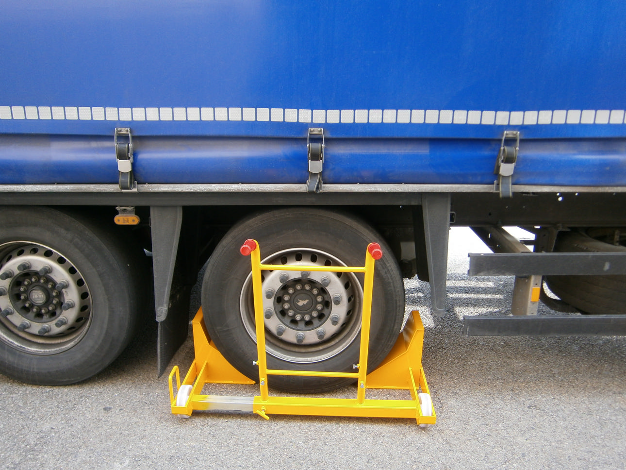 Cales pour roues de camions